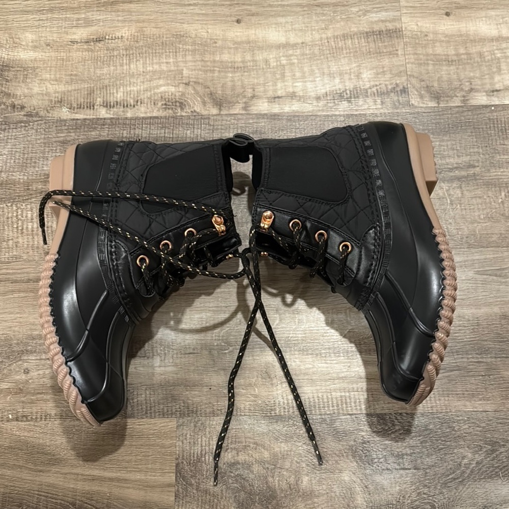 Never worn Magellan Outdoors Black Lace-Up Boots size 8 - Picture 8 of 14